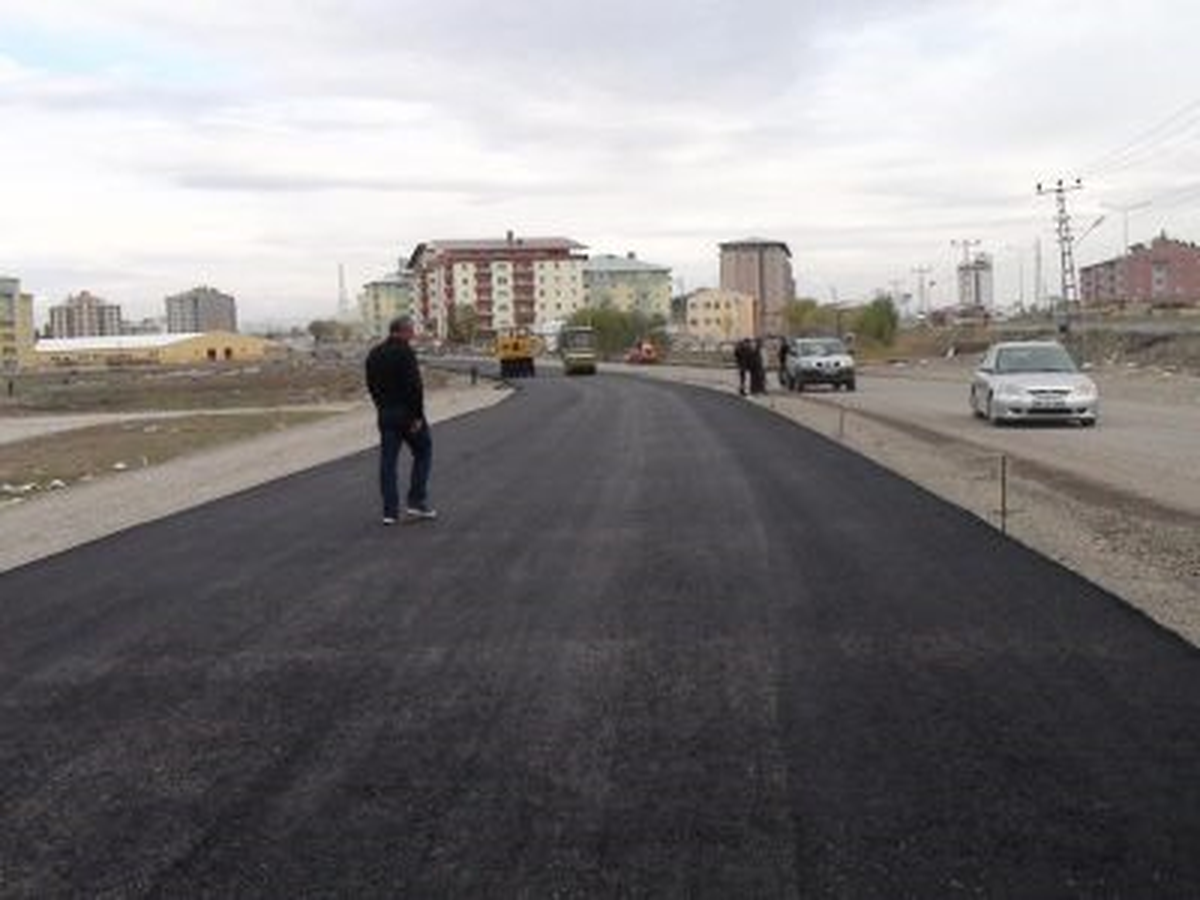 TOKİ Yolu Çift Şerit Asfaltlandı