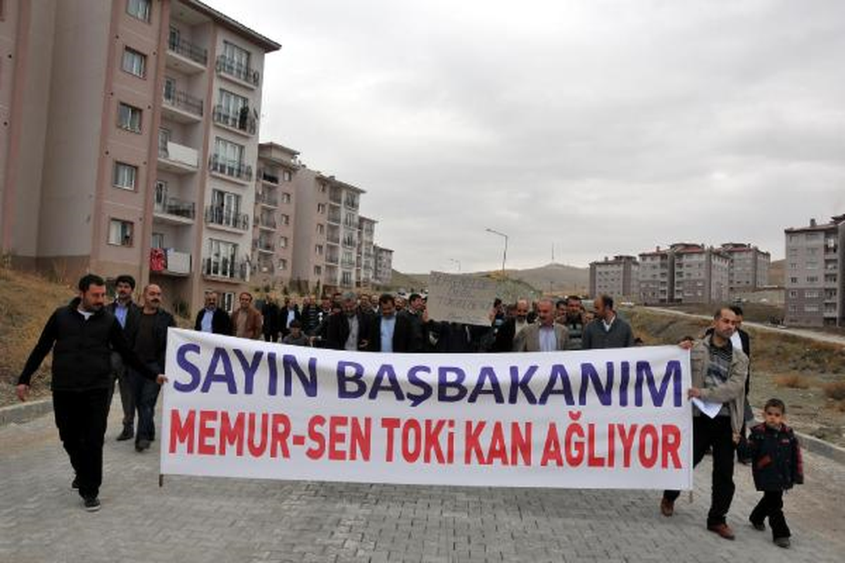 Van\'da TOKİ Sakinleri Yürüdü