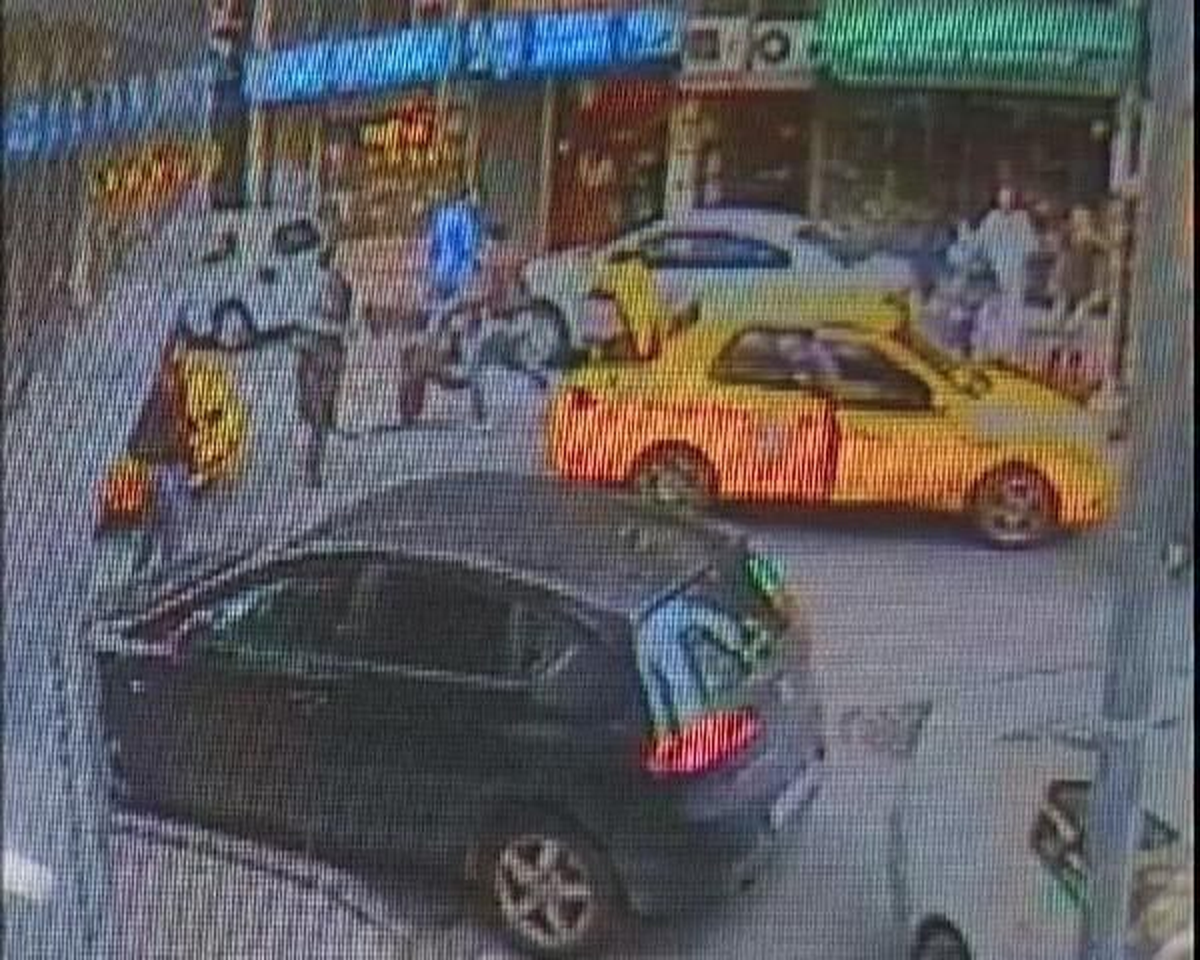 Yolcu Minibüsü ile Servis Aracı Çarpıştı: 3 Yaralı