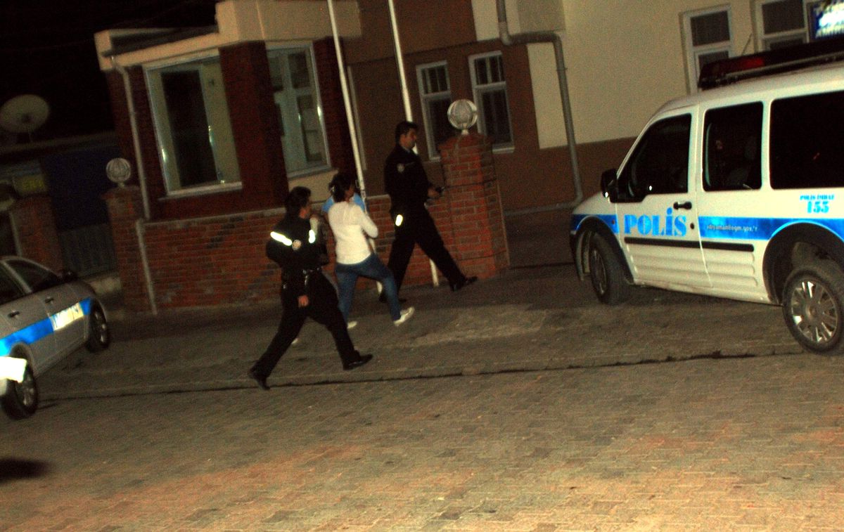 Alkollü Şahıs, Torununu ve Karısını Rehin Aldı