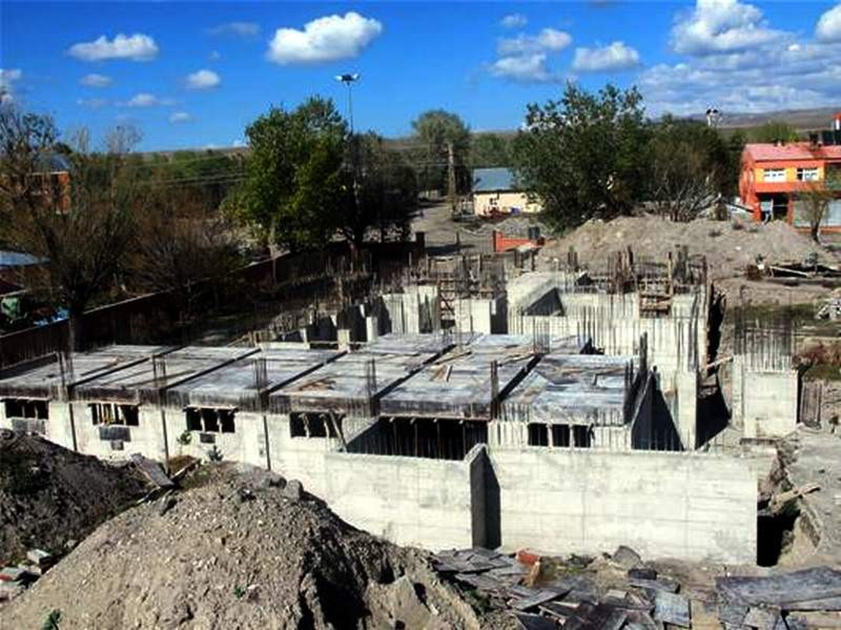 Arpaçay\'da 100 Kişilik Kız Öğrenci Yurdu Yapımı Devam Ediyor