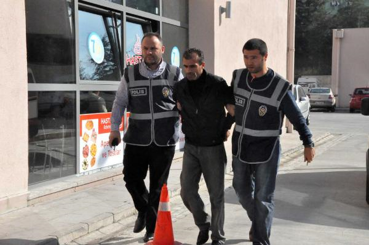 Cami Cemaatini Soyan Cezaevi Firarisi Yakalandı