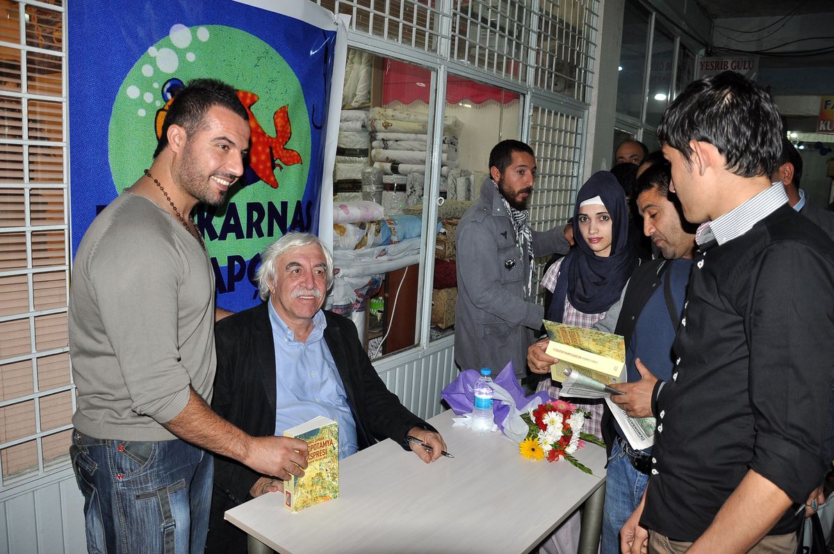 Cengiz Çandar Nusaybin\'de Okurlarıyla Buluştu