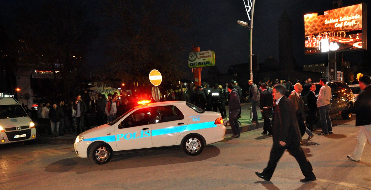 Cumhuriyet Caddesinde Kavga