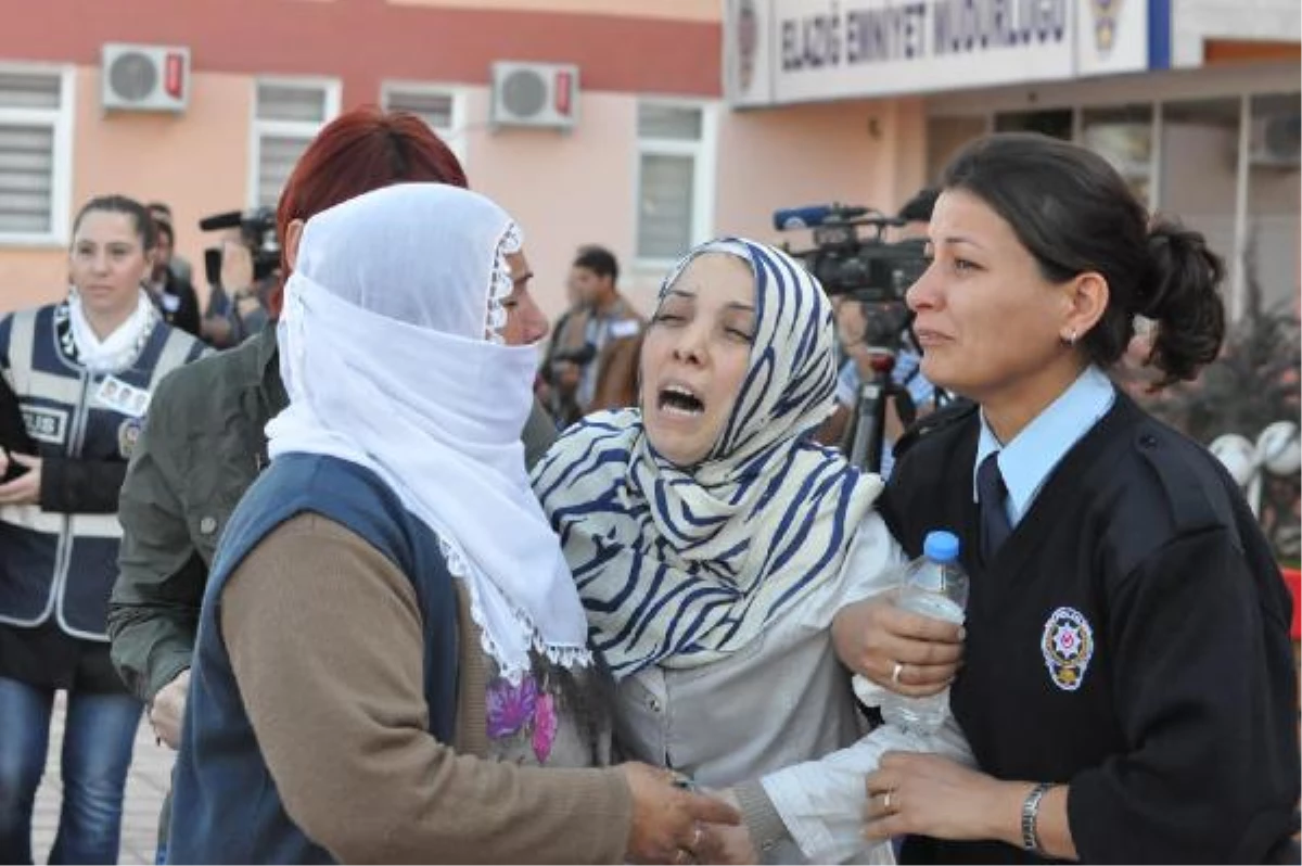 Elazığ\'da Kaza Şehidi 3 Polise Tören