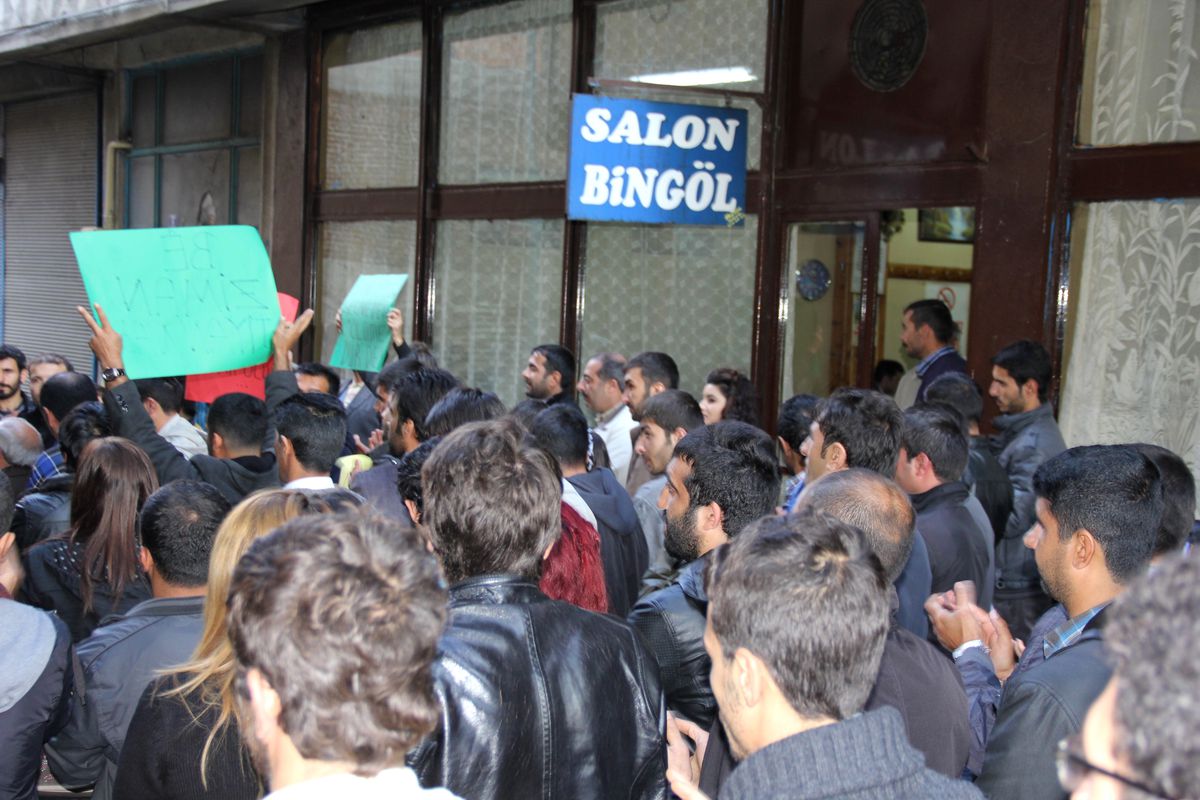 Erzurum\'da BDP\'liler Oturma Eylemi Yaptı