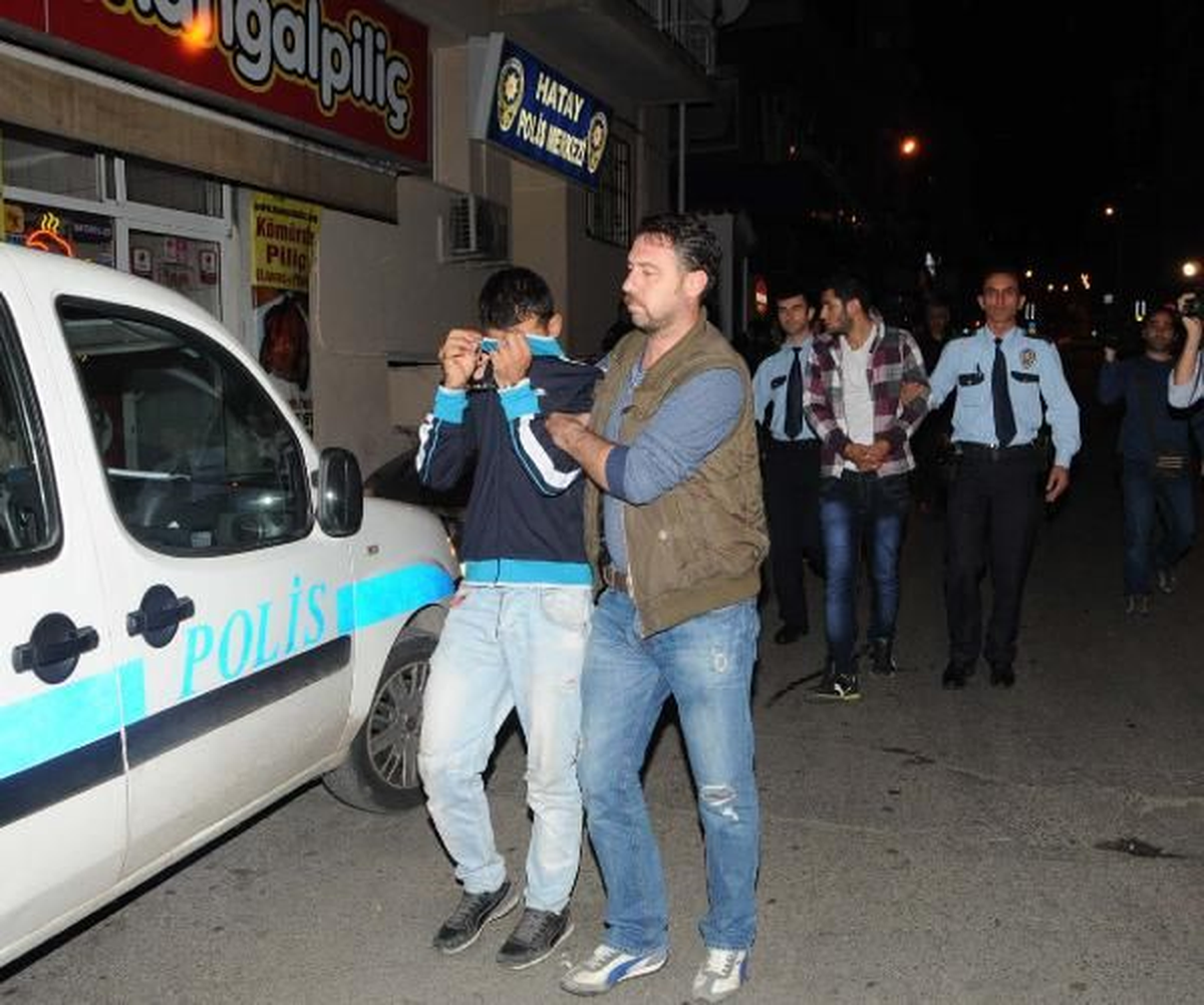 Hırsızlar Polisten Kaçamadı