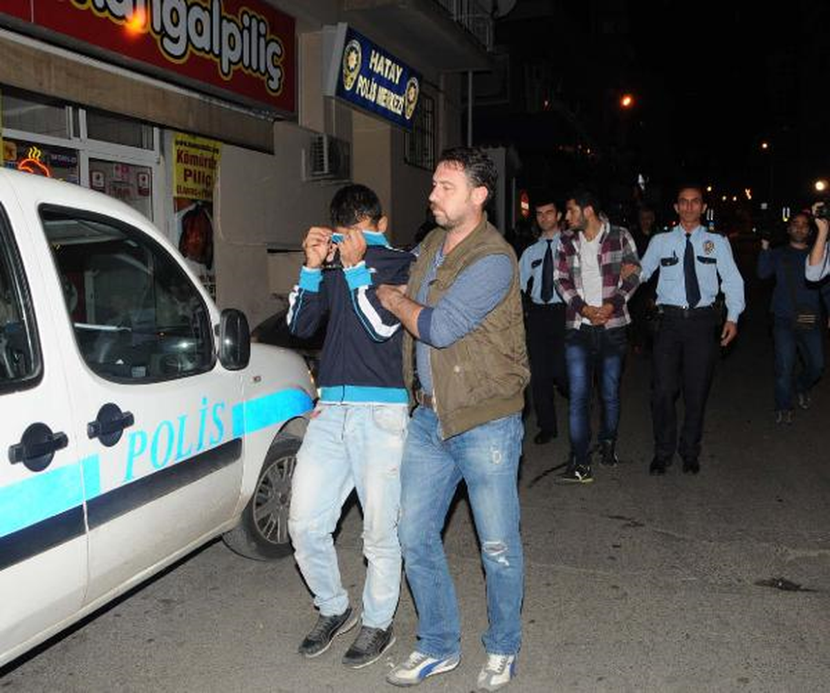 Hırsızlar Polisten Kaçamadı