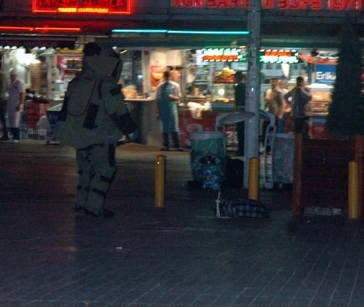İstiklal Caddesi\'nde Şüpheli Paket Alarmı