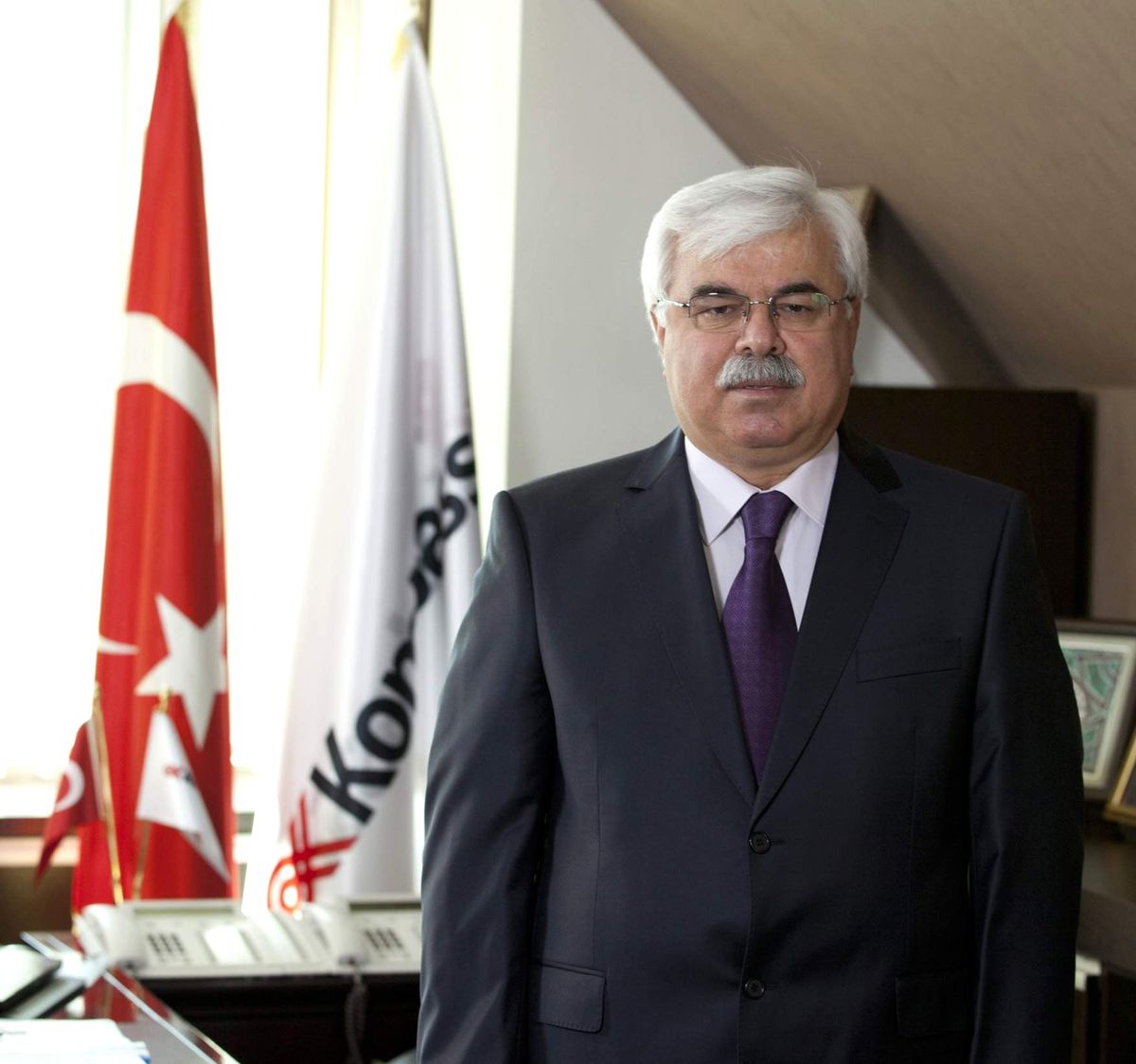 Kombassan\'da Başkan Şahin Ödül Alan Şirket Yöneticilerini Kutladı