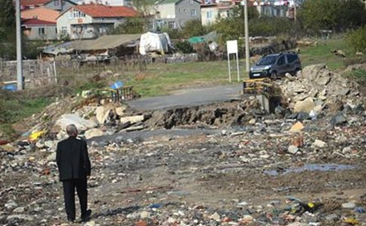 Köprü Yıkıldı, Mahsuller Tarlada Kaldı