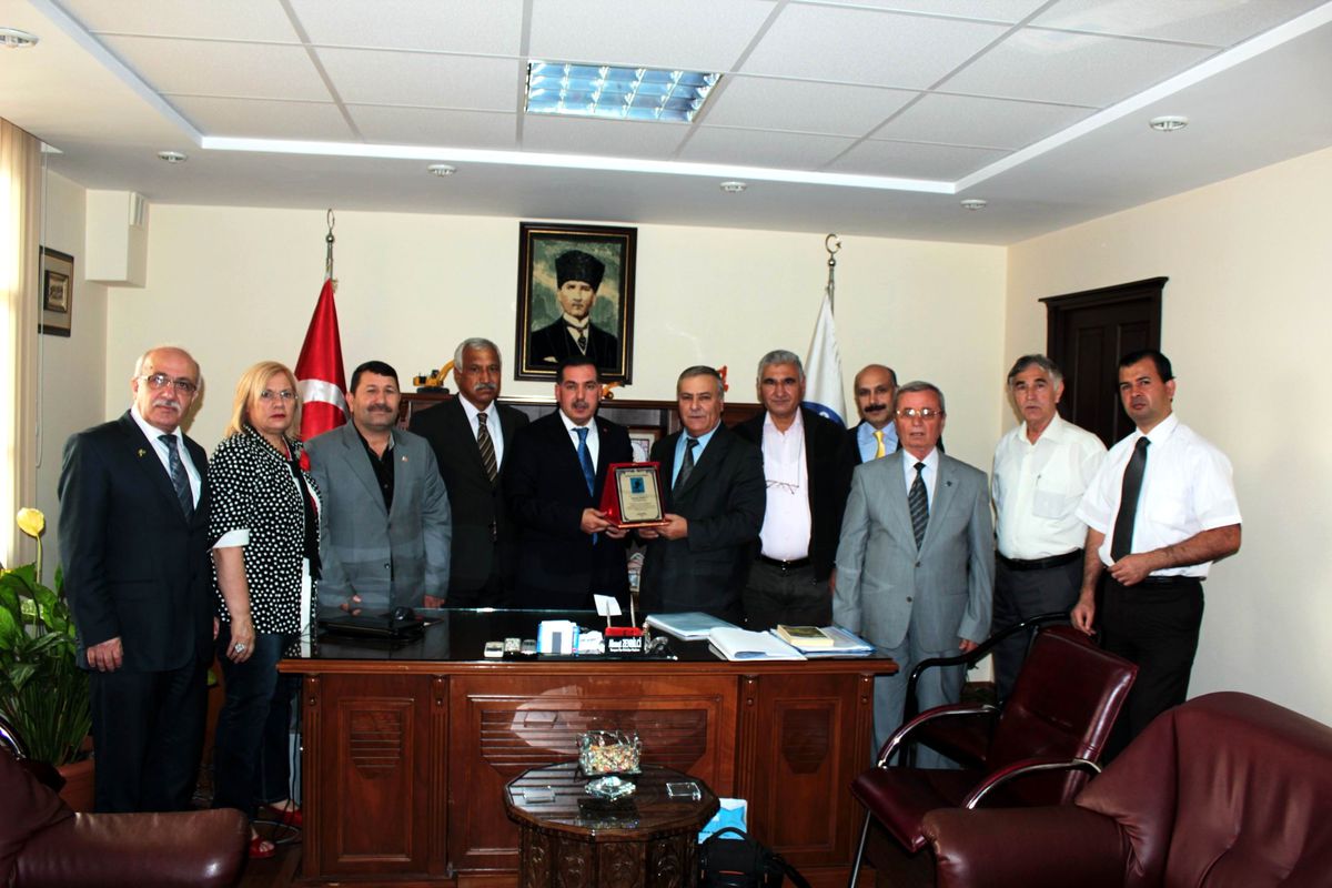 Oğuz Boyları Derneğinden Başkan Zenbilci\'ye Teşekkür Plaketi