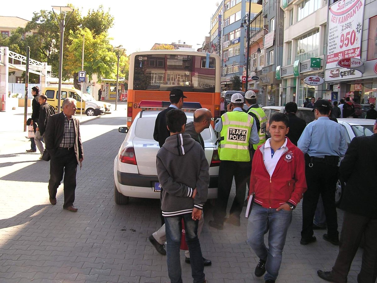 Otobüsün Çarptığı Kadın Yaralandı