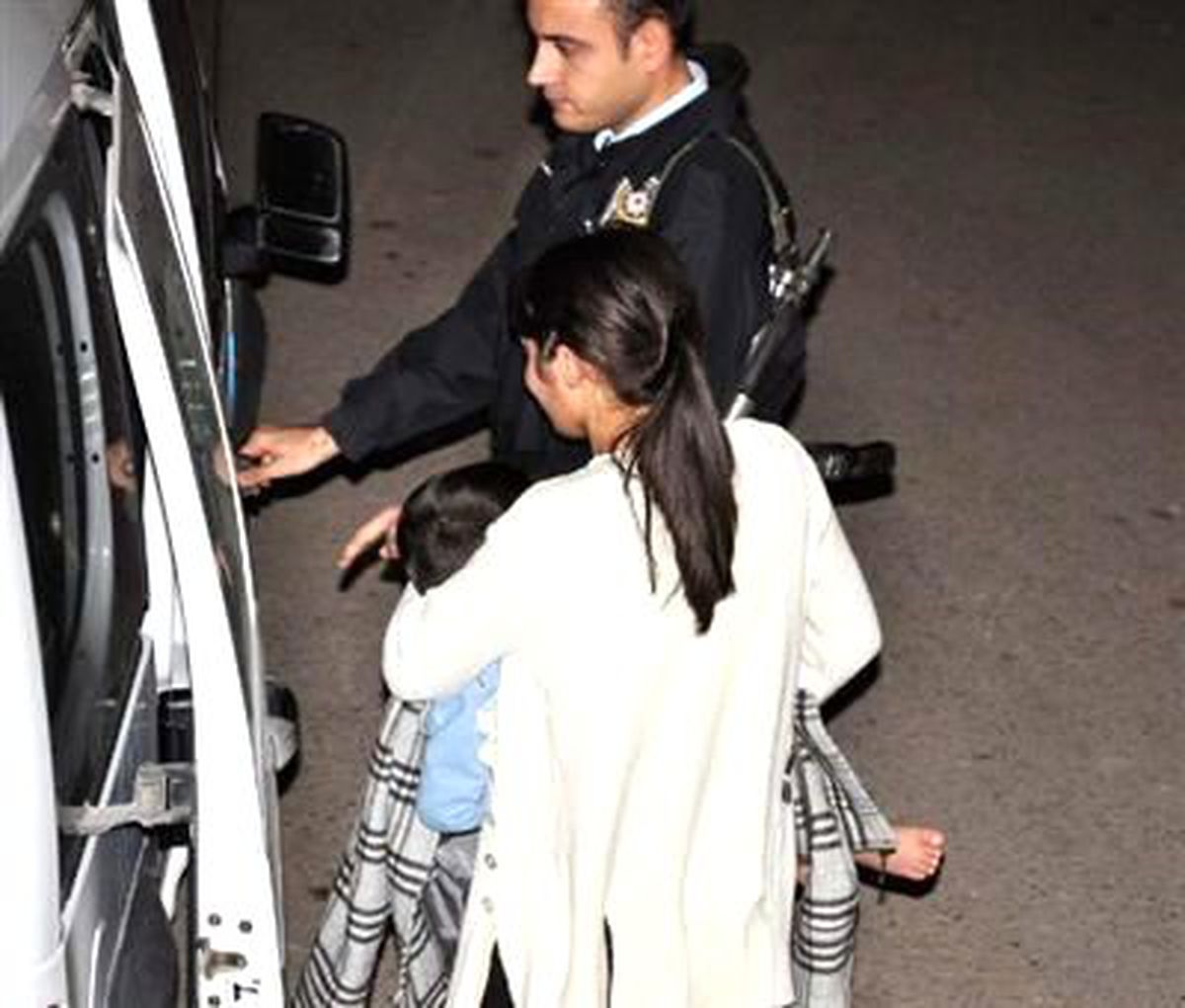 Pompalı Tüfekle Eşini ve Torununu Rehin Aldı