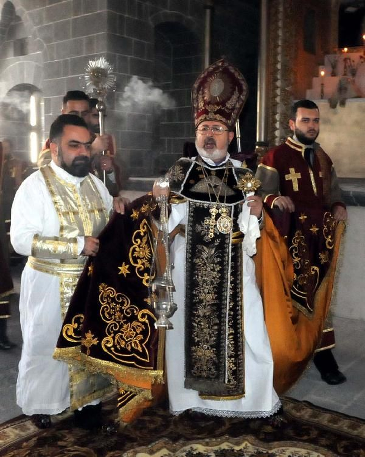 Restore Edilen Kilisede İlk Ayin