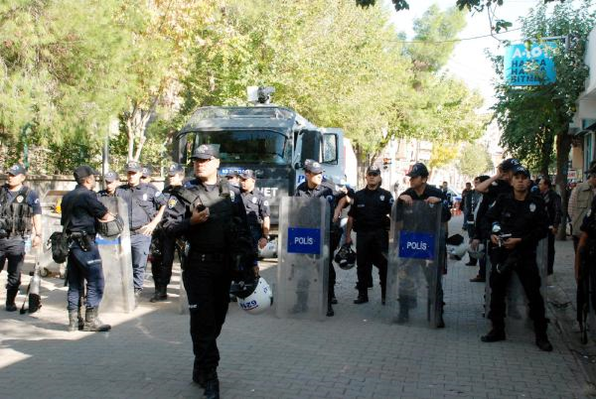 Siverek\'te Miting Gerginliği