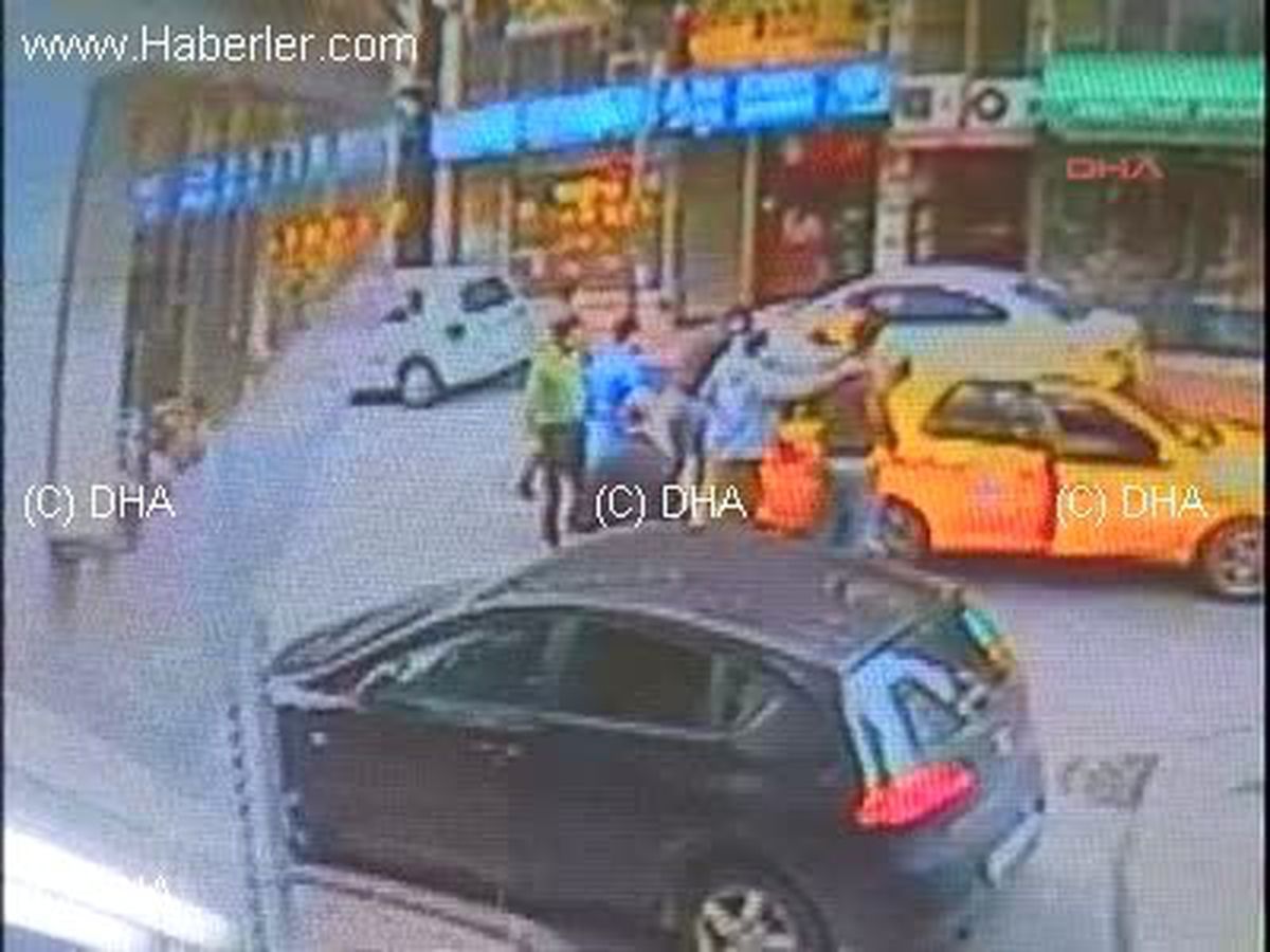 Trafik Kazası Sonrası Ortalık Karıştı