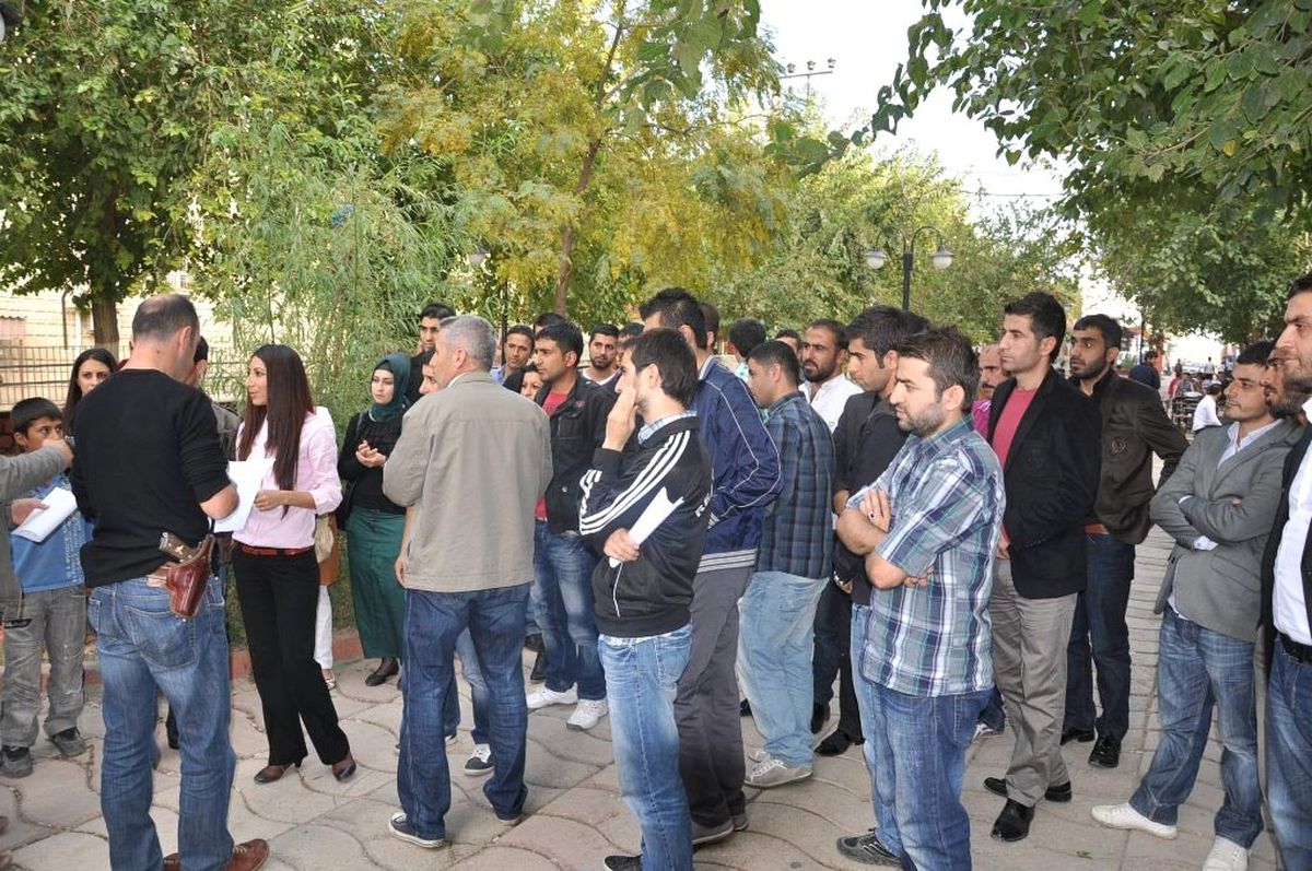 Usta Öğreticiler Kura ile Hak Ettikleri İşi İstiyor