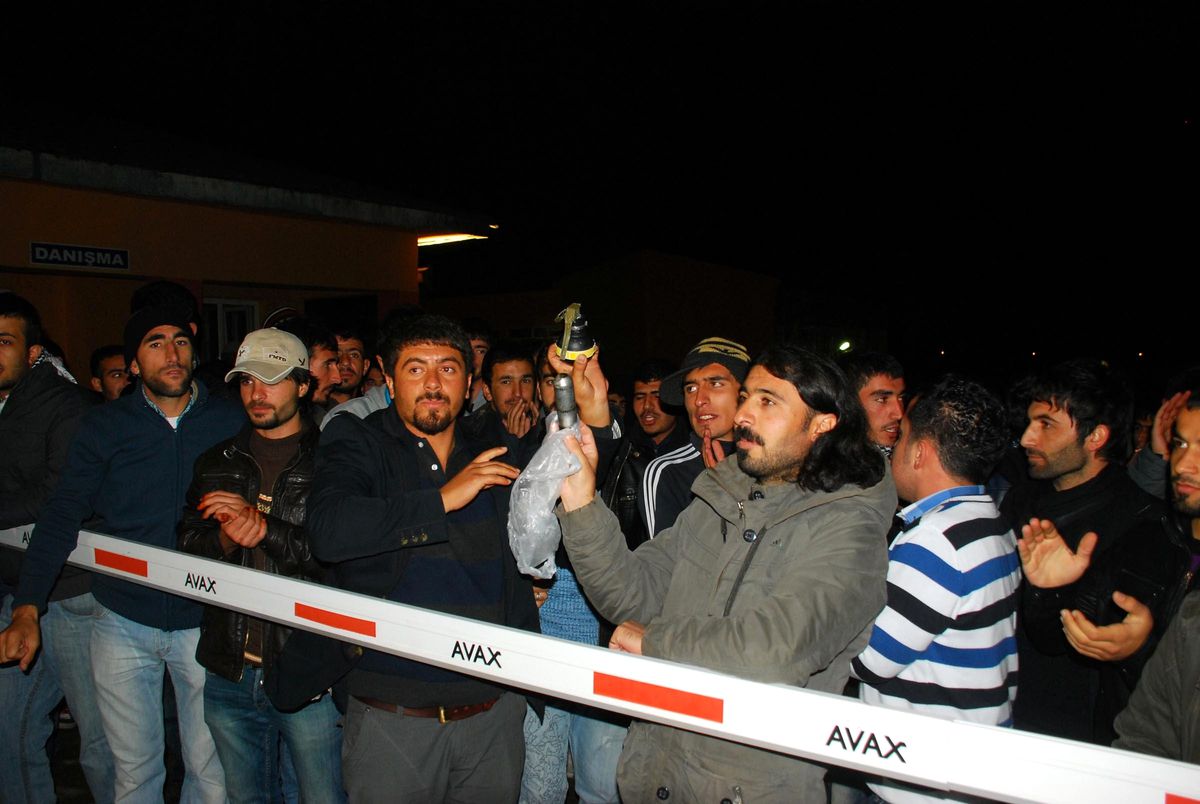 Yurt Eylemi Yapan Öğrencilere Müdahale