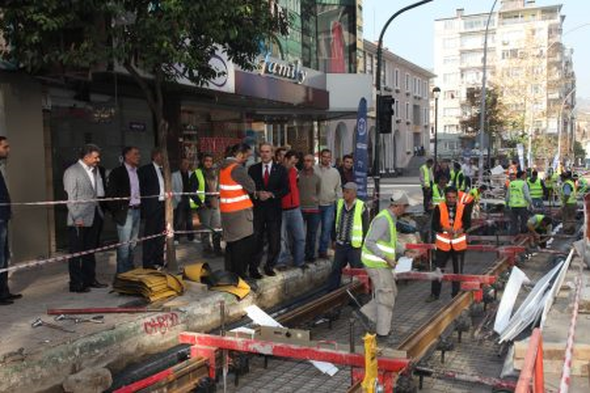 Altıparmak, Raylarla Buluşuyor