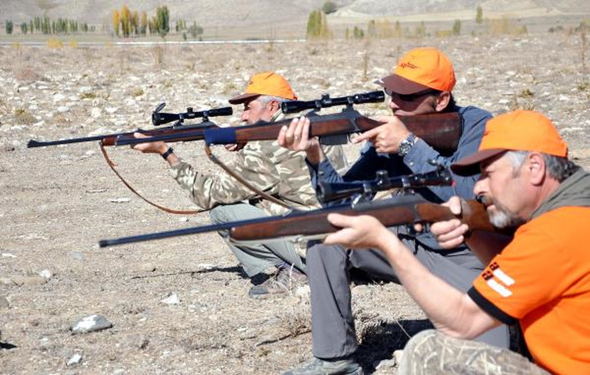 Aşkale\'de Domuzlara Sürek Avı