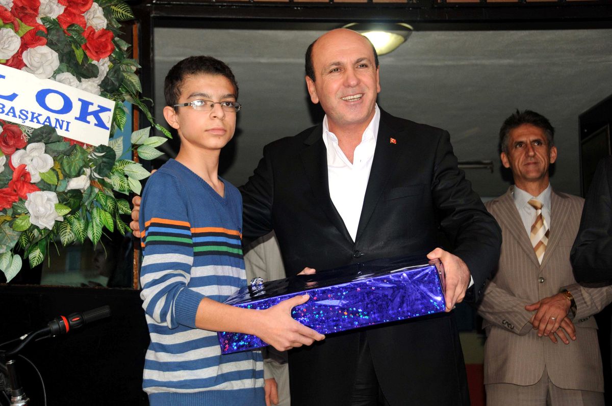 Balıkesir Belediyesinden Başarıya Destek