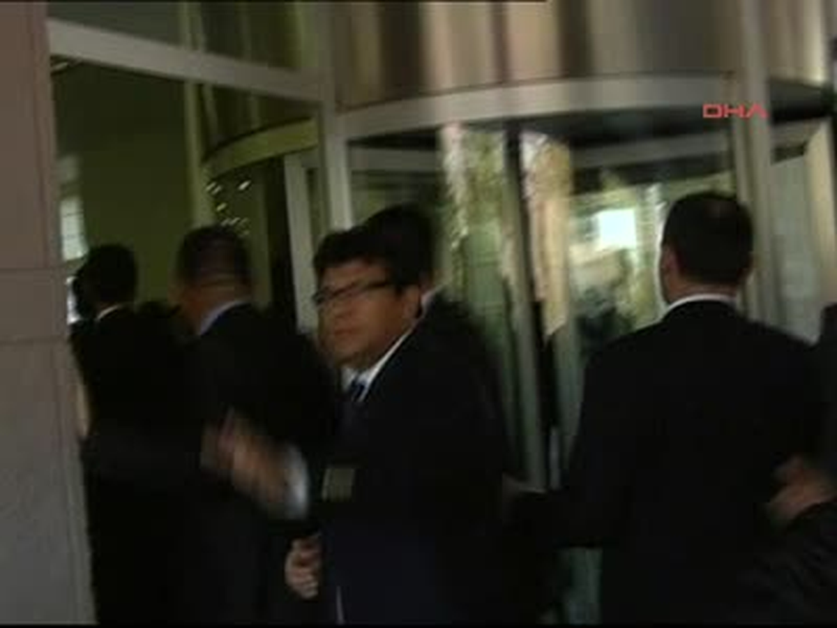 Başbakanlık\' Ta Silah Sesi Duyuldu