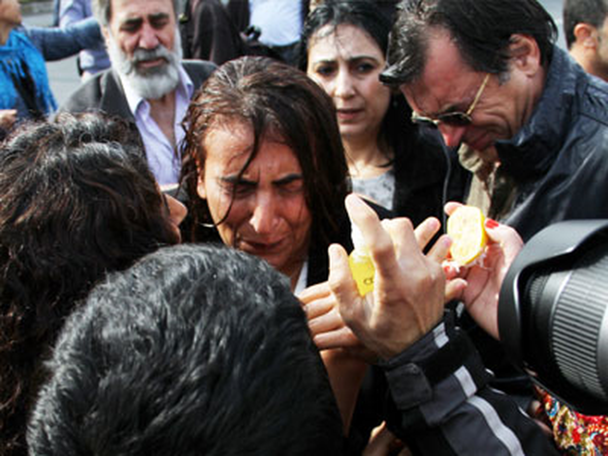 Aysel Tuğluk\'tan Polise Sert Tepki