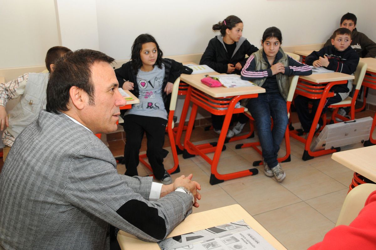 Canik\'ten Gençlere Altın Bilezik