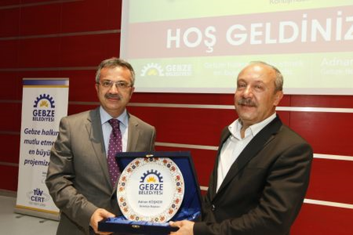 Çelik\'ten Demokrasi Tarihine Ufuk Turu