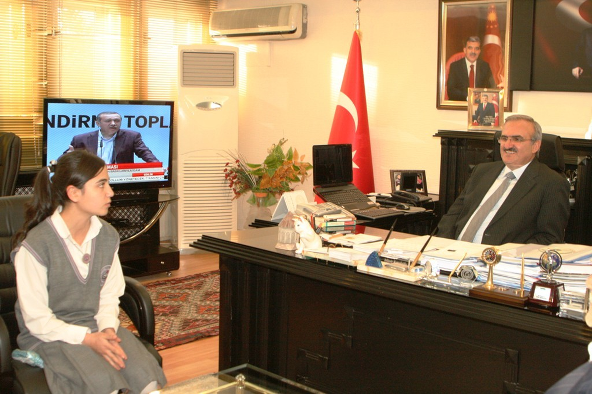Dünya Üçüncüsü Öğrenciden Vali Karaloğlu\'na Ziyaret