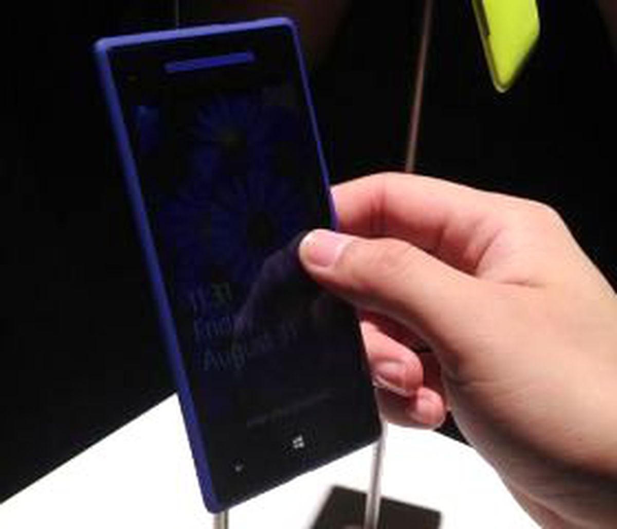 HTC Windows Phone 8x ve 8s\'in Detayları