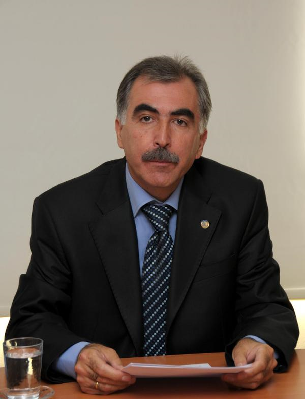 \'İlkokulu, Dini Kurallara Göre Yönetiyor\' İddiası