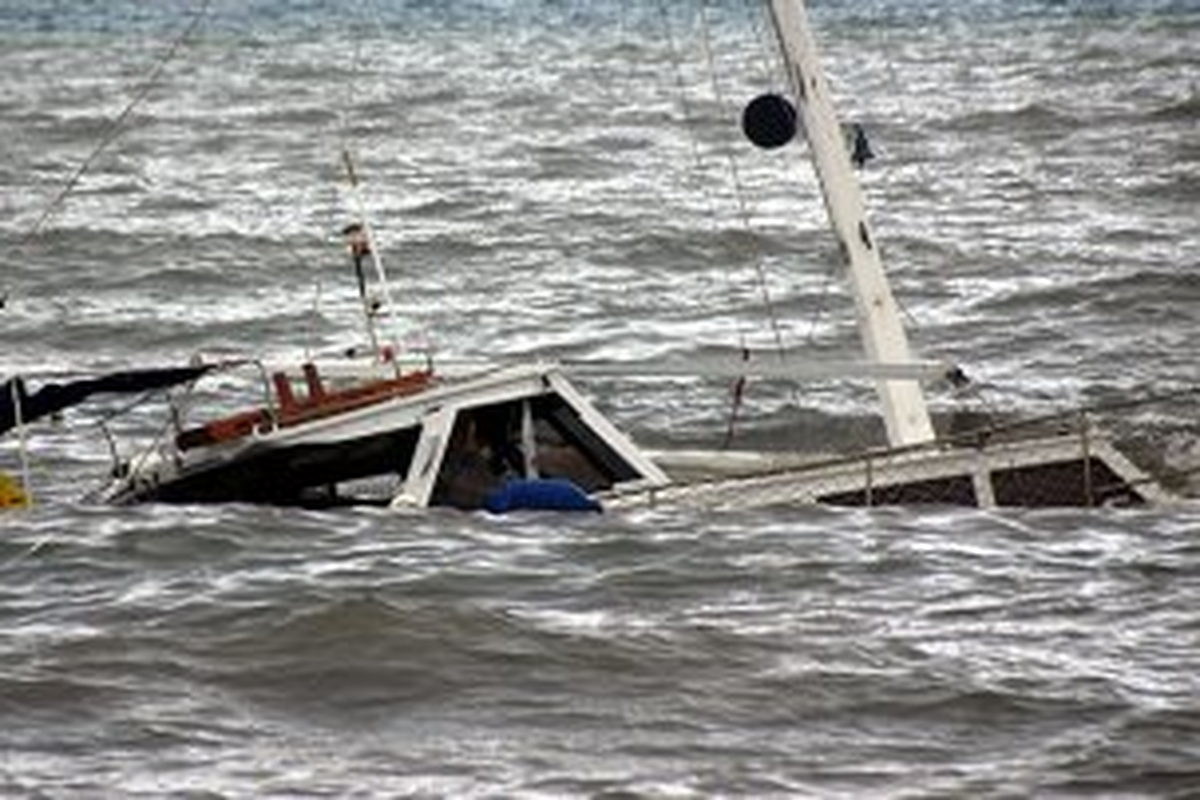Kaçak Teknesi Battı: 11 Ölü
