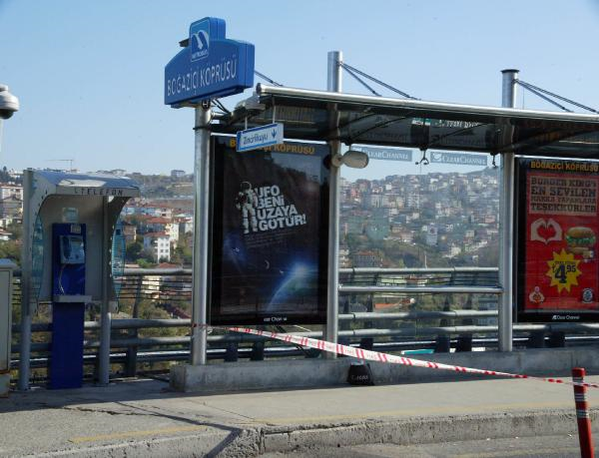 Metrobüs Durağında Şüpheli Paket Alarmı