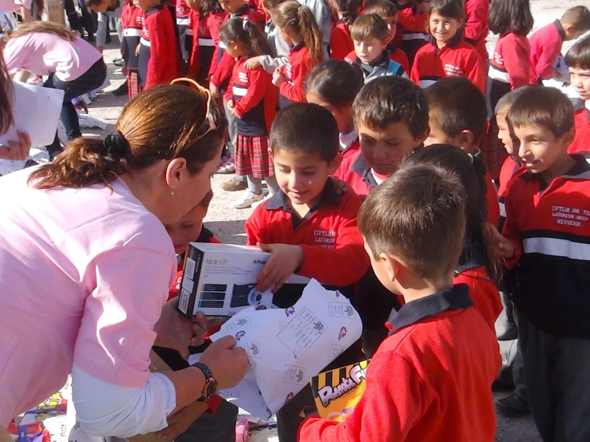 Nevşehir\'de 1050 Çocuğun Hayali Gerçekleşti