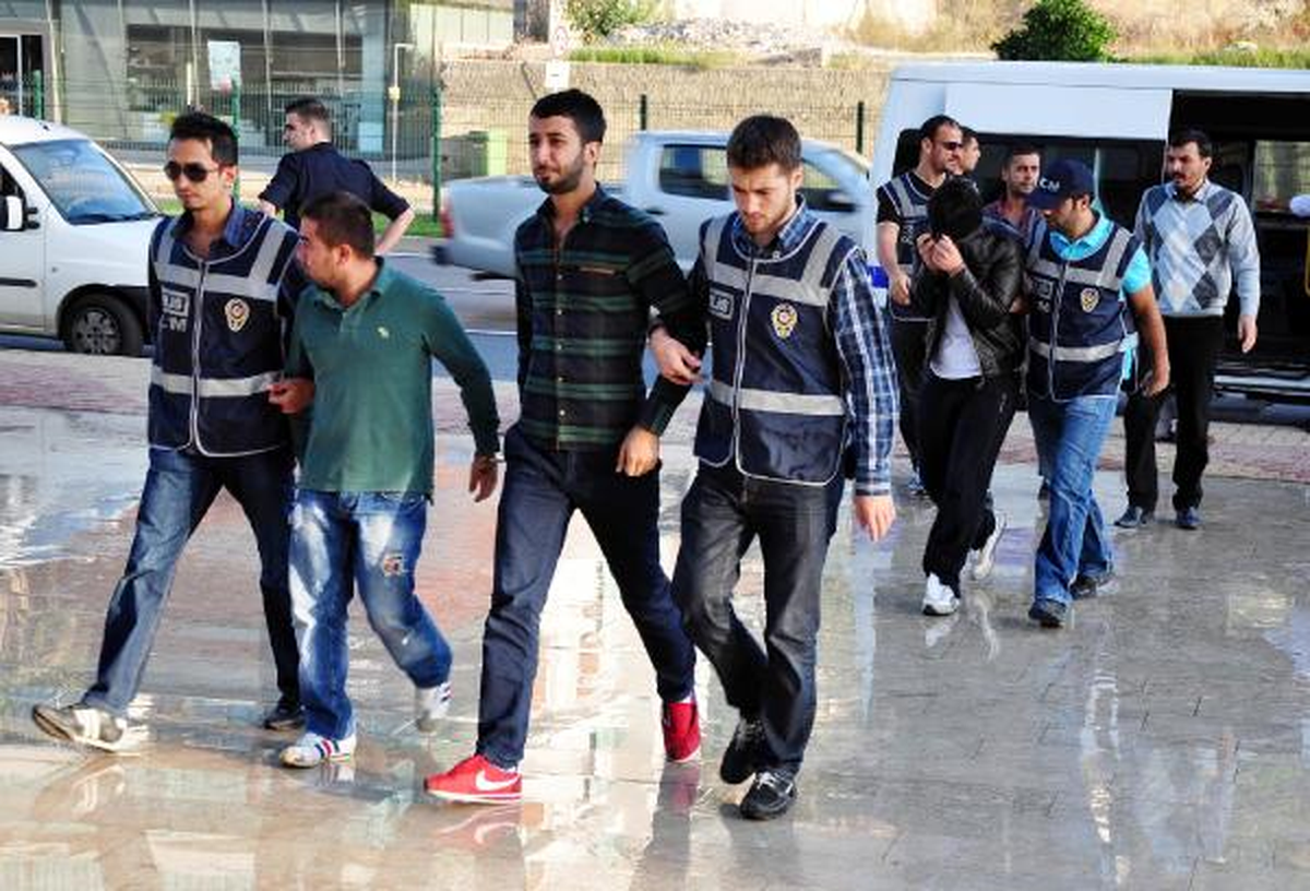Polis Uyuşturucu Şebekesini Çökertti