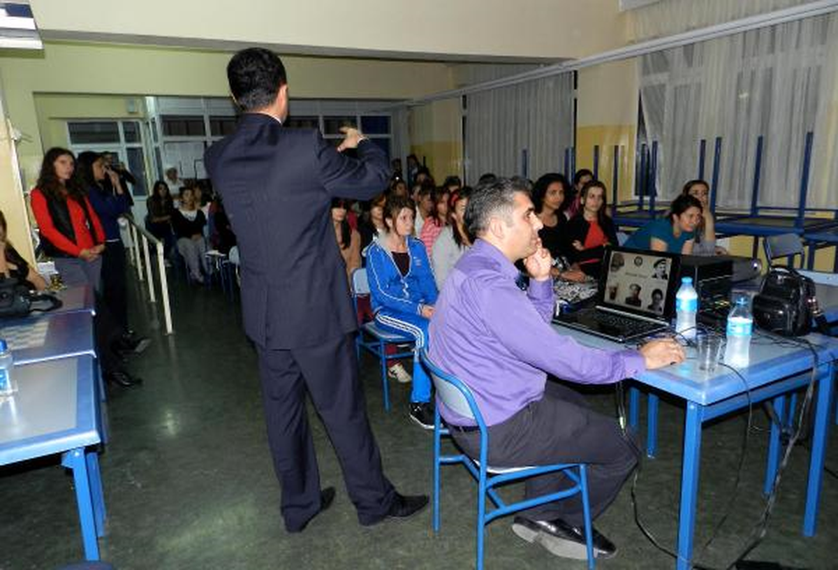 Üniversitelilere Terör Tuzağına Karşı Konferans