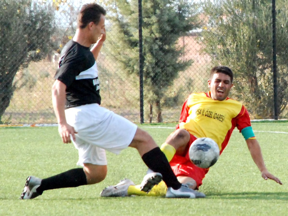 Akhisar\'da Amatör Derbide Puanlar Paylaşıldı
