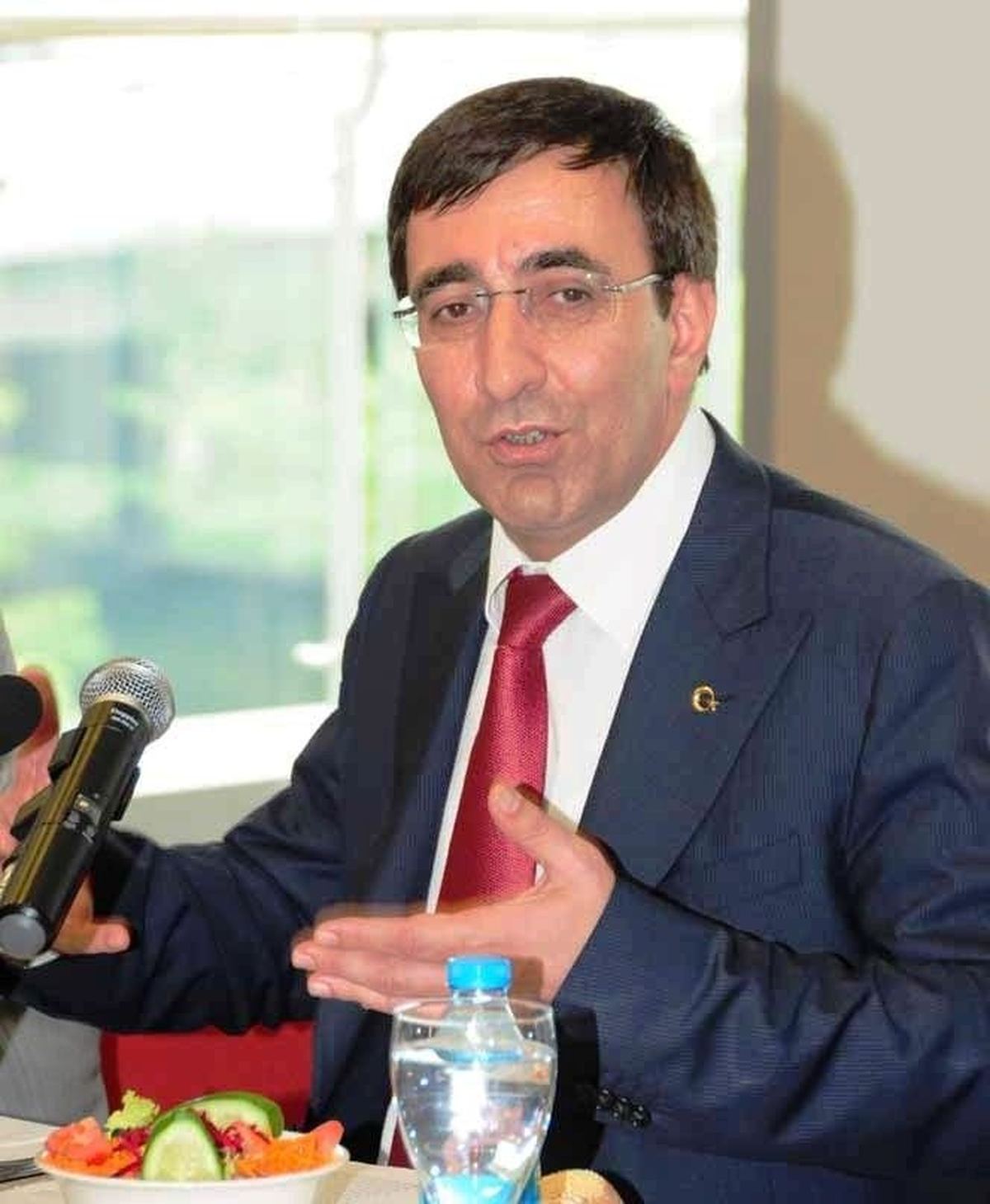 Bakan Yılmaz, Fıtch\'in Not Artırımını Değerlendirdi