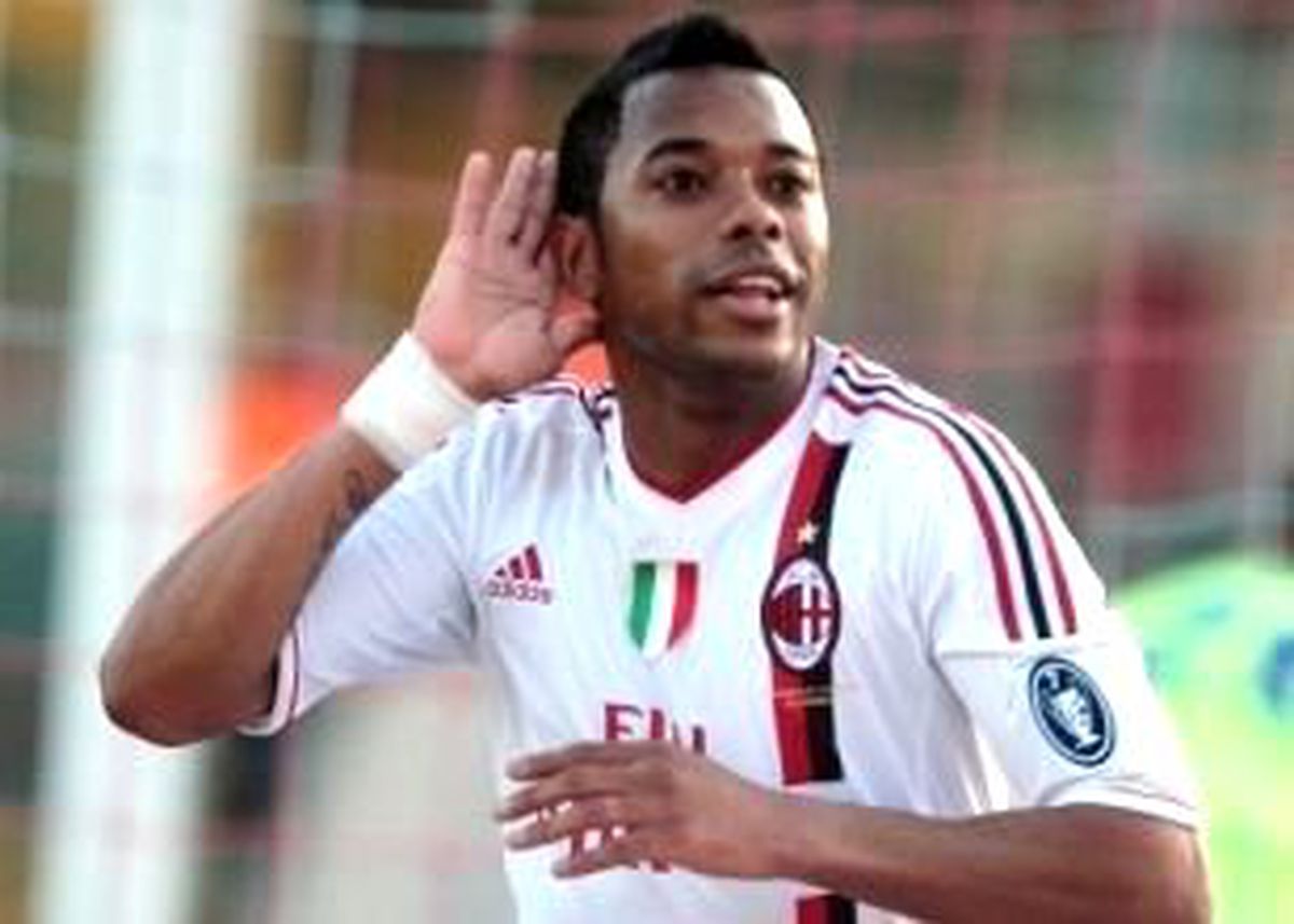 Robinho Bombası!