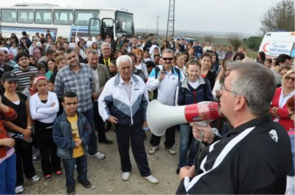 Çatalca Belediyesi Doğa Yürüyüşüne Yoğun Katılım