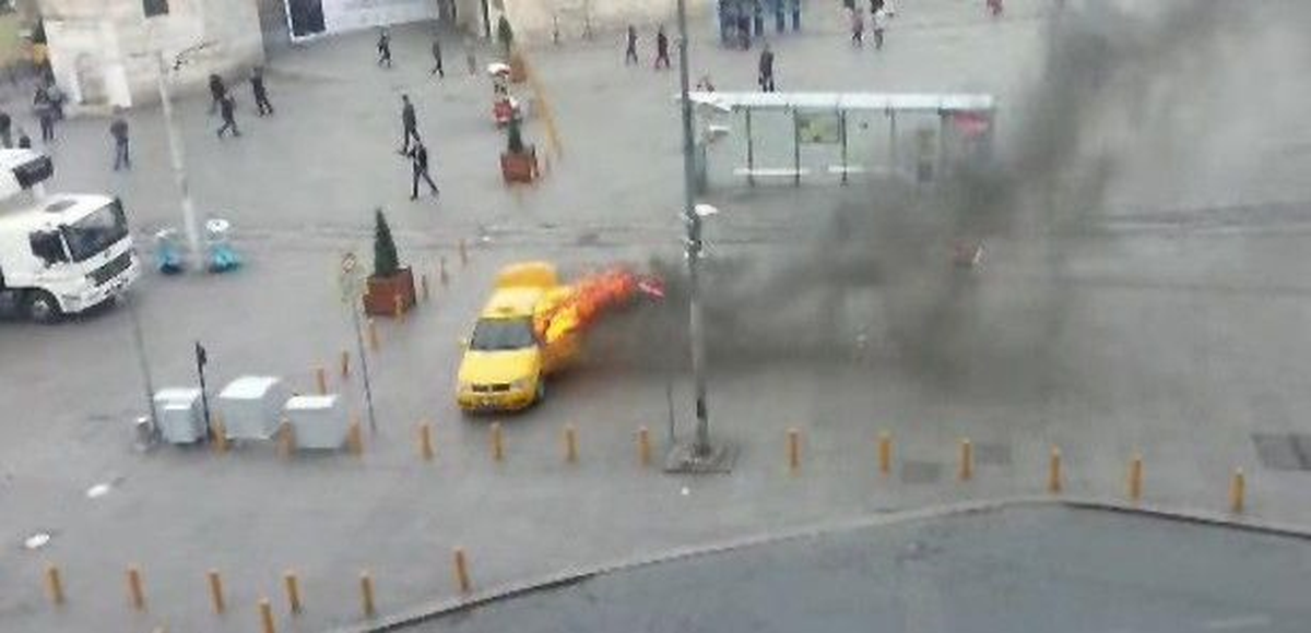Cezaya Kızdı, Taksiyi Yaktı