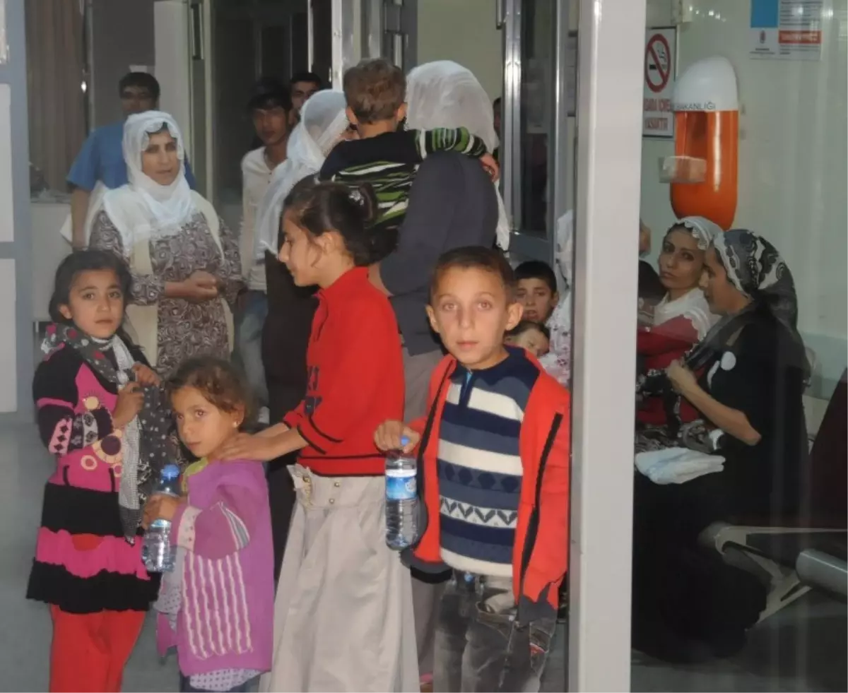 Cizre\'de Atılan Gaz Bombasından 30 Kişi Hastanelik Oldu