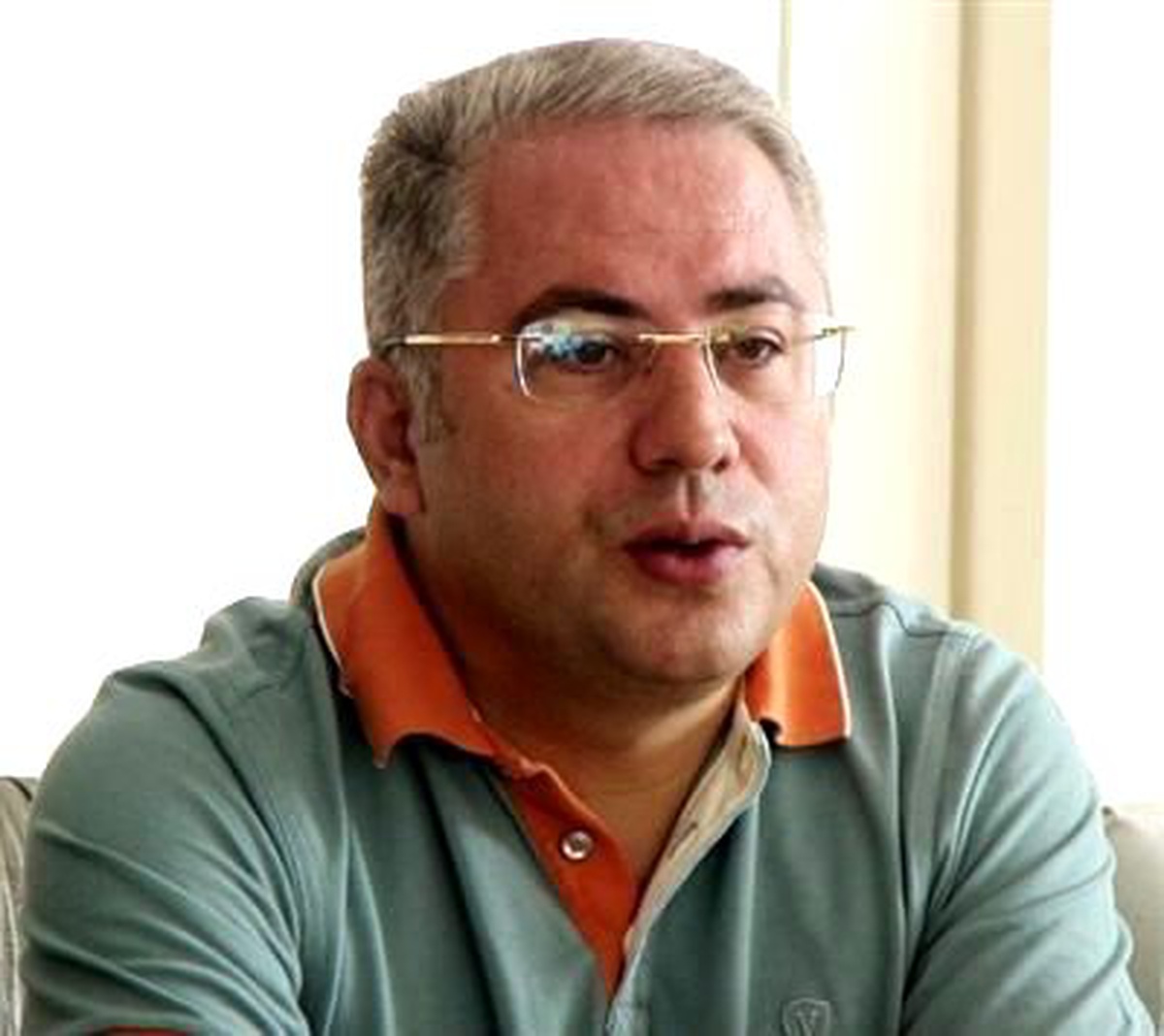 Çok Sık Uçuş Yapması Sonucu Kulak Travması Geçirdi
