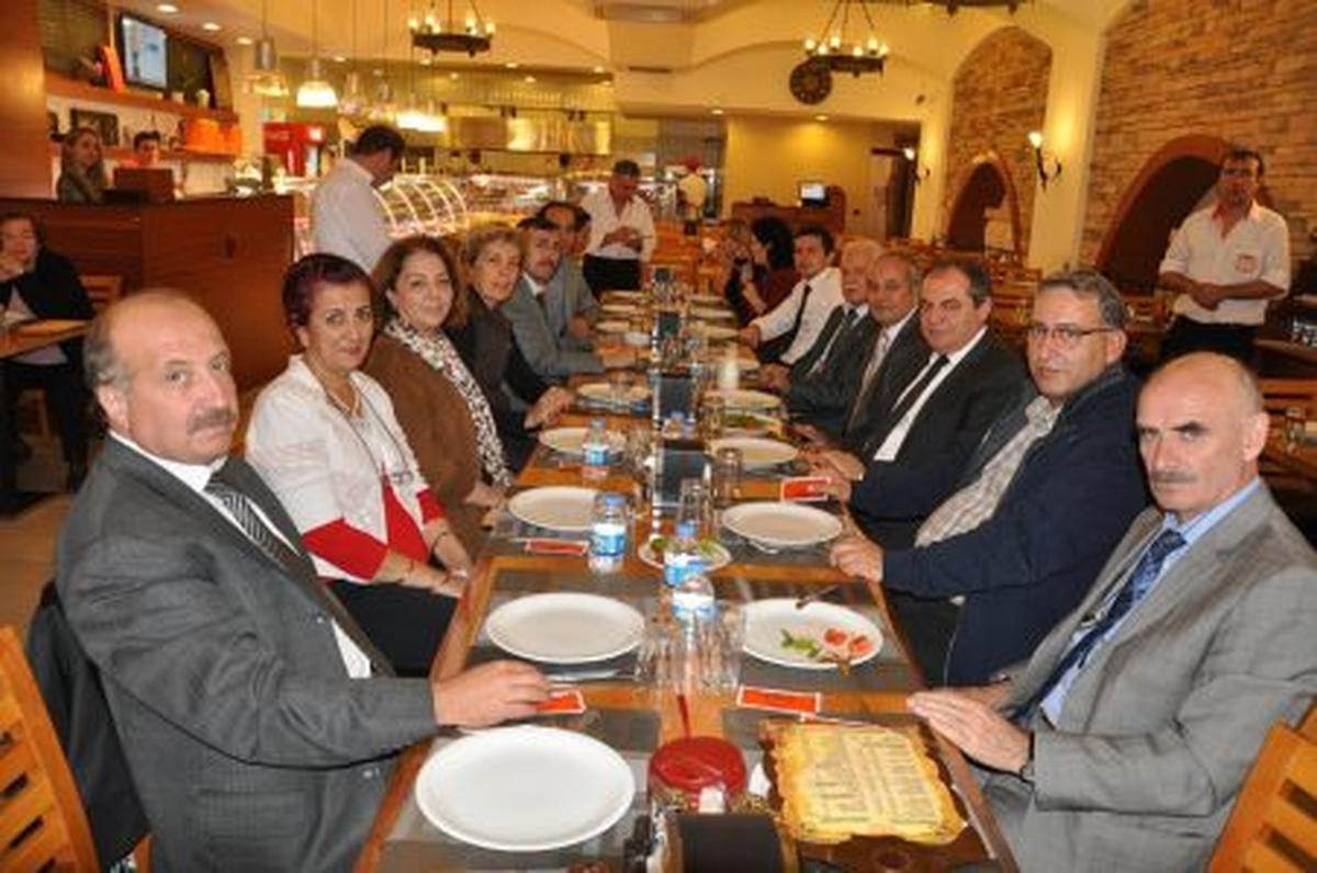 Dalgıç Anıtlar Kurulu Üyelerine Yemek Verdi