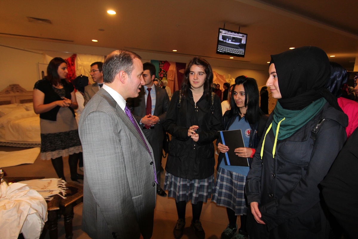 Erzurum Büyükşehir Belediyesi\'nden Mefruşat ve Ev Tekstili Sergisi…
