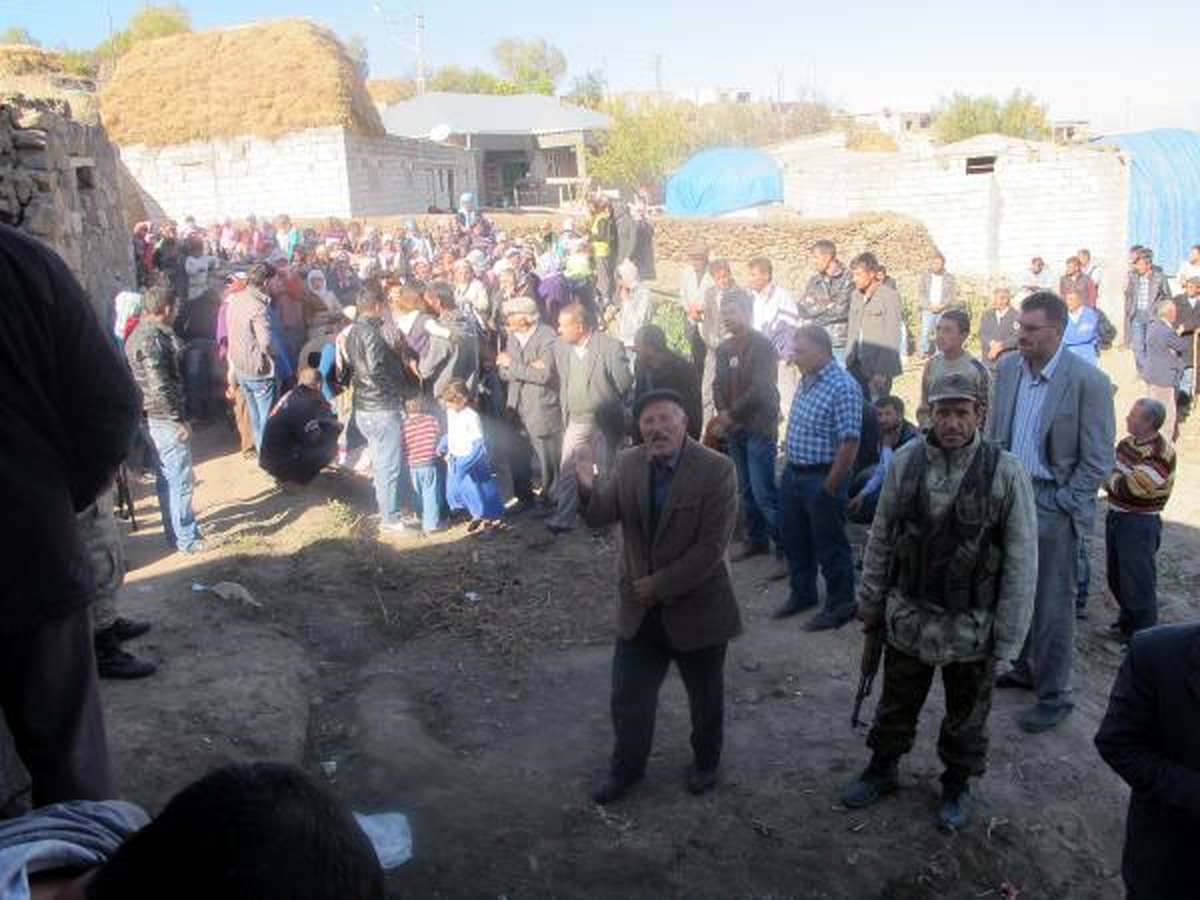 Eşini ve Çocuğunu Öldürdükten Sonra İntihar Etti