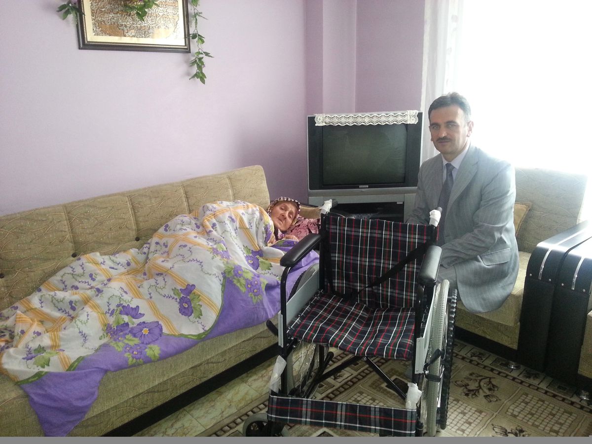 Hafize Nineye Tekerlekli Sandalye