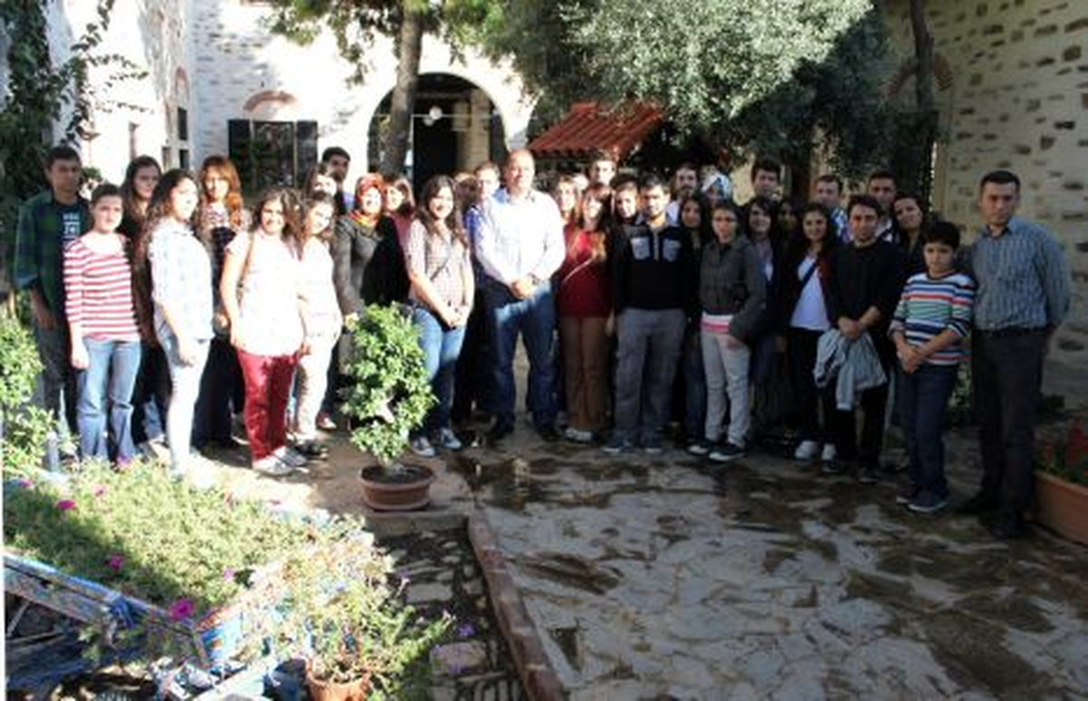 "İKÇ\'li Öğrencilerden İzmir\'e Kültürel Keşif"